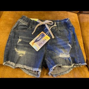 C’EST TOI Jean shorts women’s small NWT